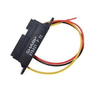 Capteur infrarouge GP2Y0A710K0F conçu pour mesurer des distances de 100 à 550 cm